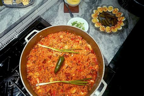  Jambalaya: Un Fritto Festivo Con Aromi Cajun Che Stupiscono i Sensi!