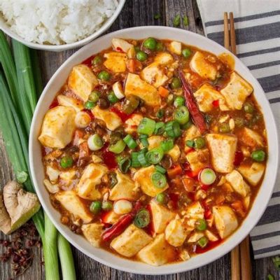  Mapo Tofu: Un Piccante Gioiello di Seta e Pepe che Scioglie la Bocca!