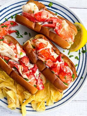   Lobster Roll, Un Sogno Cremoso e Una Croccante Sinfonia di Mare