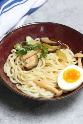  Tsukemen: Un trionfo di sapori intensi e noodles freddi irresistibili!